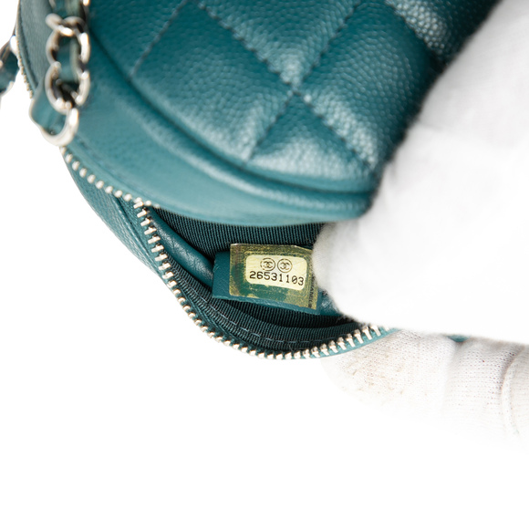 Pre-Loved Chanel CC Quilted Caviar Round Clutch With Chain - Picture 6 of 8
